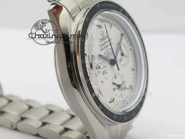 1223 Efficient Speedmaster JHF SS Snoopy Award 45th Anniversary White dial On SS Bracelet 8239